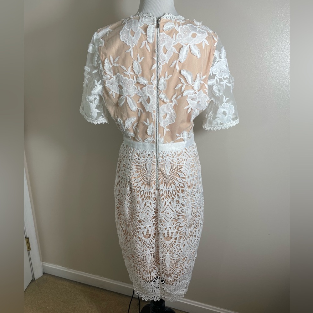 EUC Lulu’s White Lace Dress - Picture 3 of 3